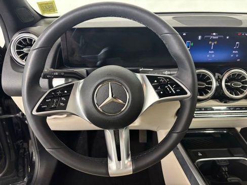Used 2026 Mercedes-Benz GLB 250 4MATIC image 13