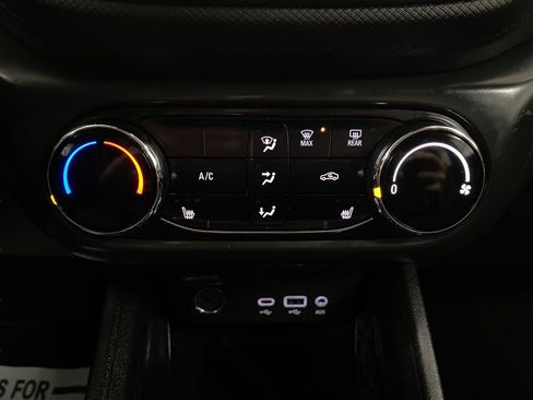 Used 2022 Chevrolet TrailBlazer LT AWD/4WD image 22