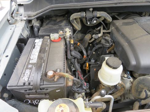 Used 2015 Nissan Titan SV w/ Tow Package image 29