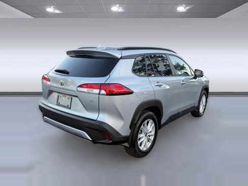 Certified 2024 Toyota Corolla Cross LE w/ Moonroof Package image 9