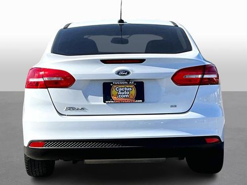 Used 2018 Ford Focus SE image 4