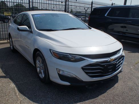 Used 2024 Chevrolet Malibu LS FWD image 3