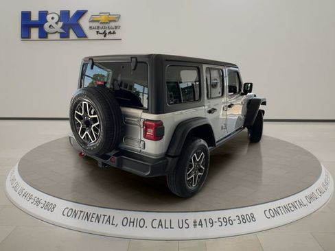 Used 2024 Jeep Wrangler Unlimited Rubicon w/ Technology Group AWD/4WD image 6