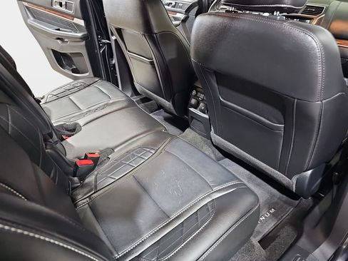 Used 2017 Ford Explorer Platinum AWD/4WD image 13