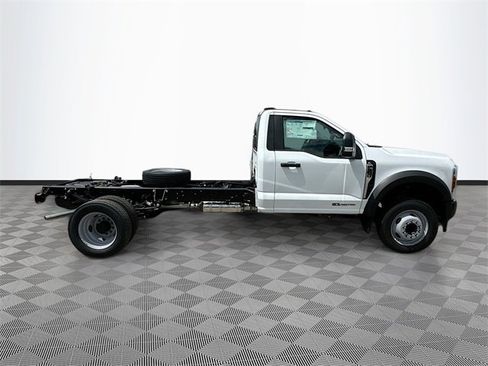 New 2025 Ford F550 2WD Regular Cab Super Duty image 4