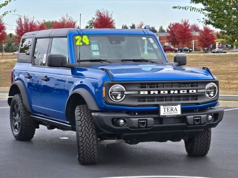 Used 2024 Ford Bronco Black Diamond image 3