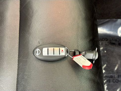 Used 2014 Nissan Armada Platinum image 44