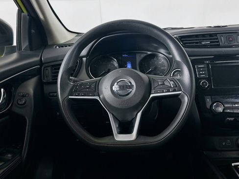 Used 2020 Nissan Rogue Sport SV image 17