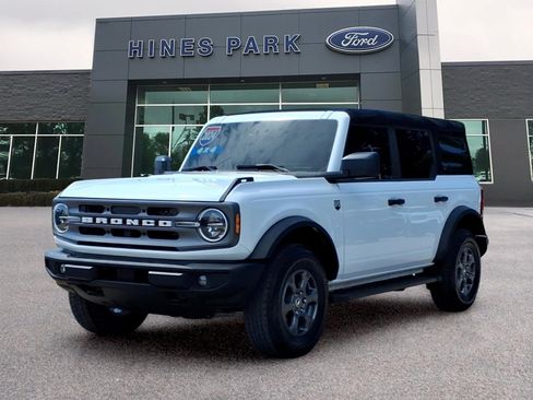 Used 2024 Ford Bronco Big Bend AWD/4WD image 3
