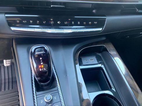 Used 2023 Cadillac Escalade Sport Platinum AWD/4WD image 35