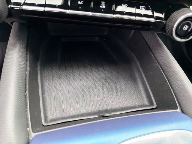 Used 2024 Chevrolet Equinox EV LT FWD image 27