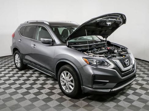 Used 2017 Nissan Rogue SV AWD/4WD image 32