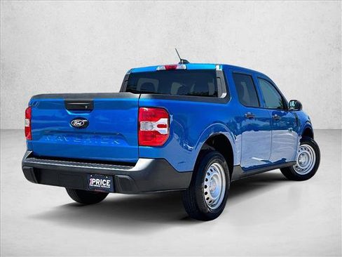 Used 2025 Ford Maverick XL w/ Equipment Group 102A AWD/4WD image 2