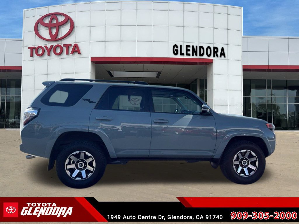 Certified 2022 Toyota 4Runner TRD Off-Road Premium AWD/4WD image 12