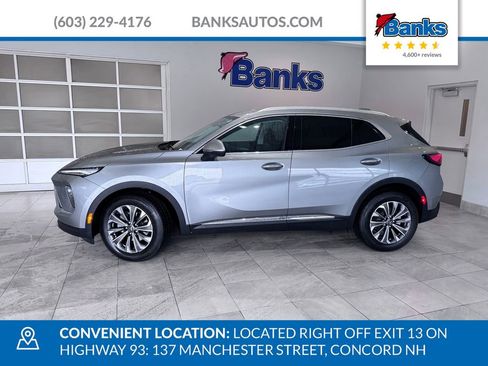 Certified 2025 Buick Envision Preferred AWD/4WD image 5