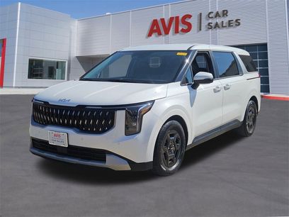 Used 2025 Kia Carnival