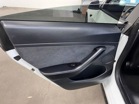 Used 2022 Tesla Model 3 Long Range image 19