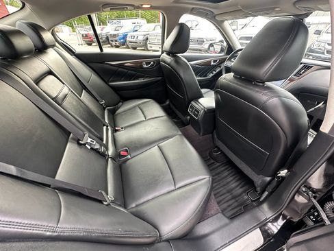 Used 2019 INFINITI Q50 Luxe w/ Essential Package (3.0T Luxe) AWD/4WD image 12