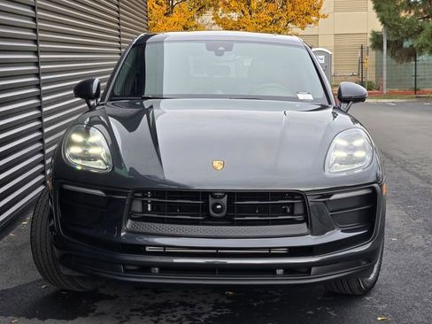 Used 2026 Porsche Macan image 10