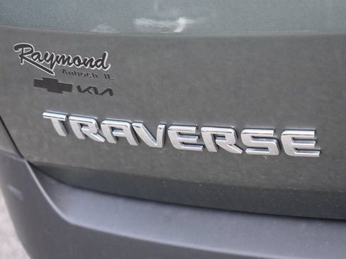 Used 2023 Chevrolet Traverse LT FWD image 14