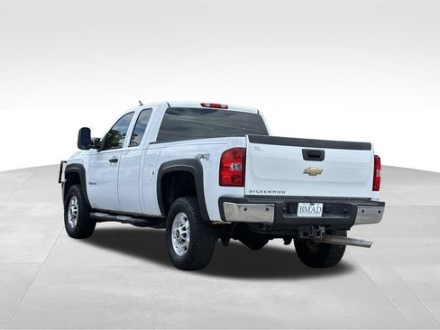 Used 2011 Chevrolet Silverado 2500 W/T AWD/4WD image 7