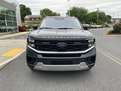 Used 2025 Ford Expedition Max Platinum AWD/4WD image 9