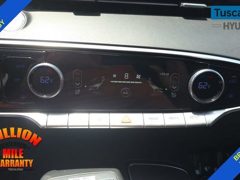 Used 2025 Genesis GV70 2.5T AWD/4WD image 21