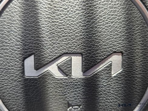 Certified 2025 Kia Sportage EX w/ Premium Package FWD image 31