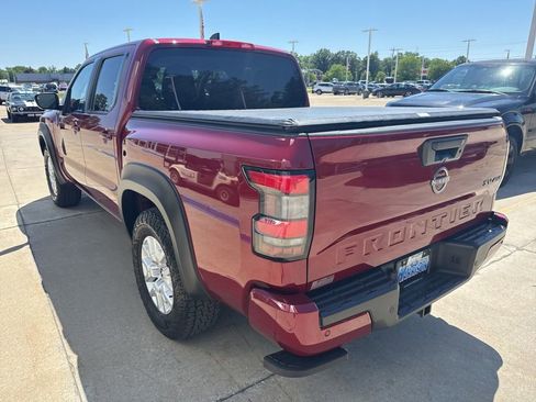 Used 2022 Nissan Frontier SV w/ Technology Package AWD/4WD image 6
