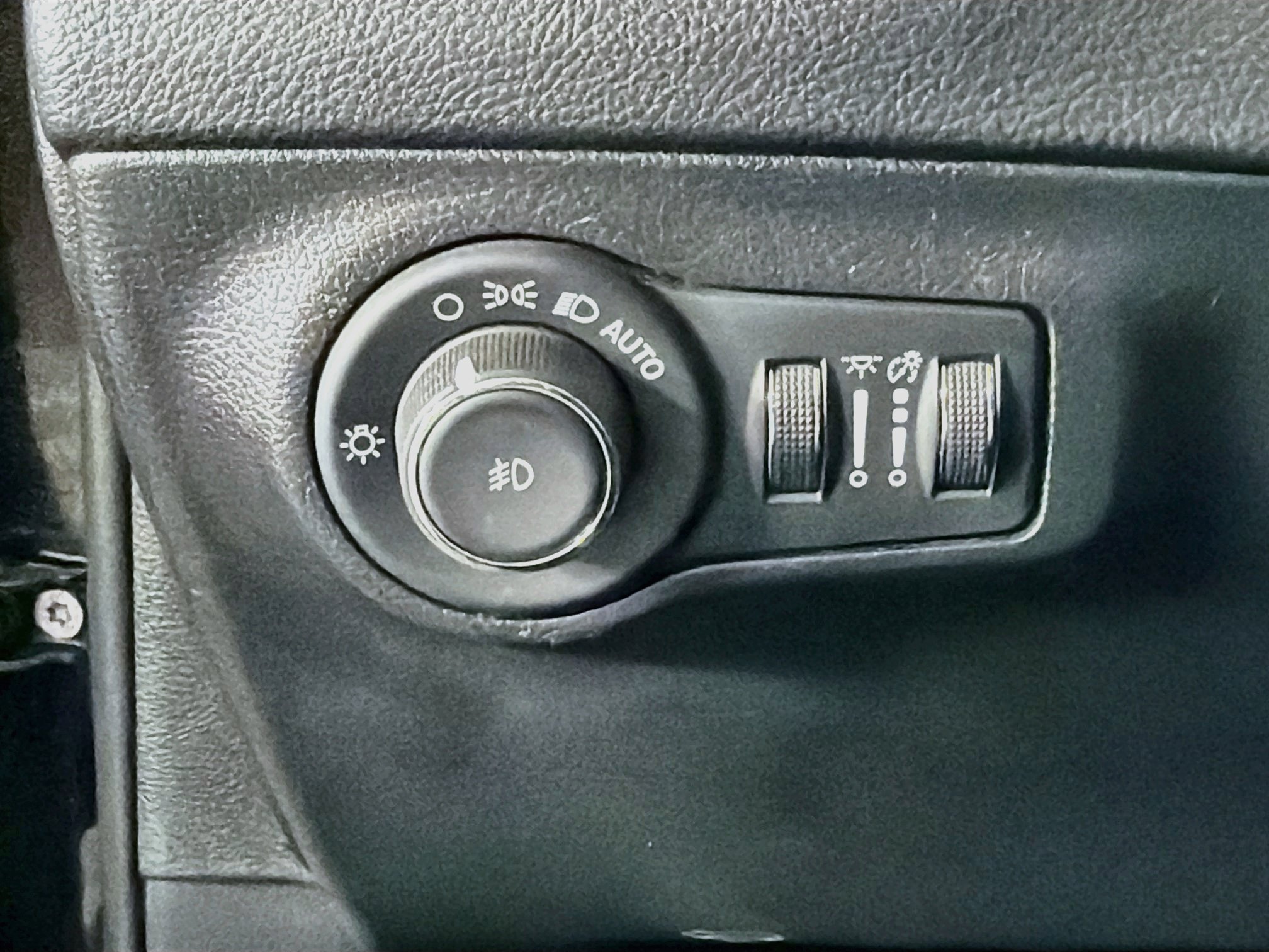 Used 2019 Jeep Compass Limited w/ Safety & Security Group AWD/4WD image 17
