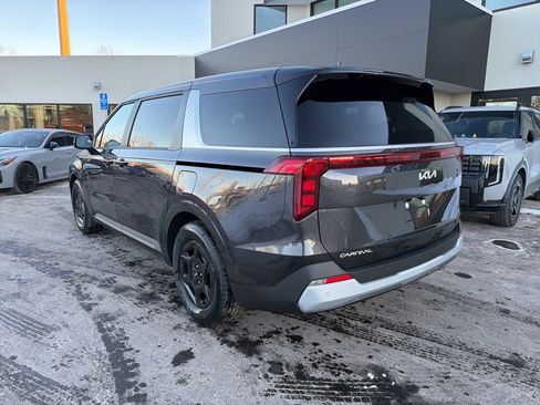 New 2026 Kia Carnival LX FWD image 8