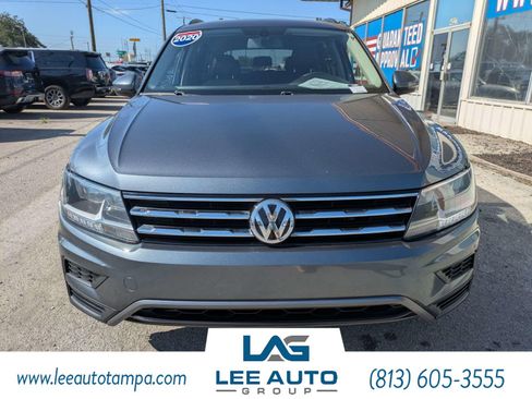 Used 2020 Volkswagen Tiguan SEL AWD/4WD image 8