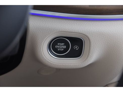 Used 2023 Mercedes-Benz GLE 350 4MATIC image 36