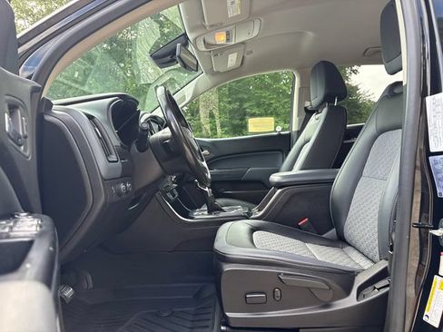 Used 2022 Chevrolet Colorado Z71 w/ Z71 Midnight Edition AWD/4WD image 34