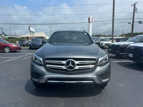Used 2019 Mercedes-Benz GLC 300 4MATIC image 2