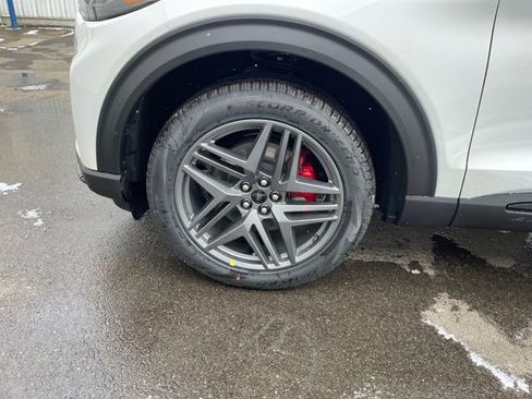 New 2026 Ford Explorer ST-Line w/ ST-Line Street Pack AWD/4WD image 27