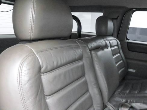 Used 2003 HUMMER H2 Luxury w/ Preferred Equipment Group image 14