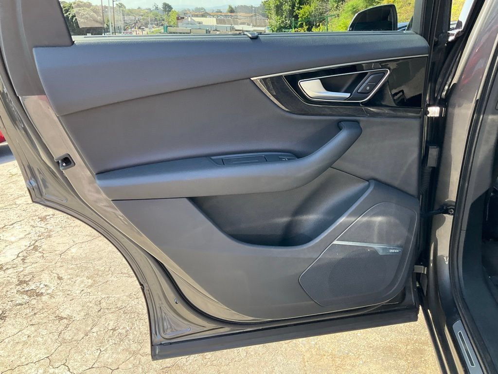 Used 2019 Audi Q7 3.0T Prestige w/ Prestige Package AWD/4WD image 55