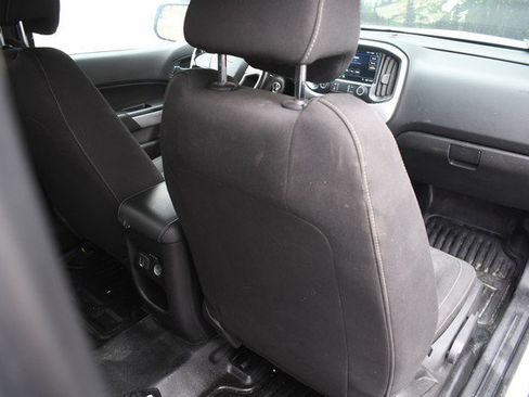 Used 2020 Chevrolet Colorado LT w/ Safety Package image 27