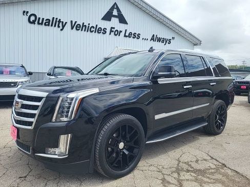 Used 2020 Cadillac Escalade Luxury AWD/4WD image 7