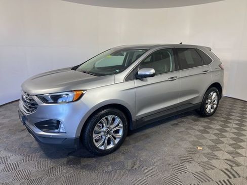Used 2024 Ford Edge Titanium AWD/4WD image 4