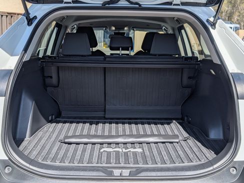 Used 2025 Toyota RAV4 XLE FWD image 9