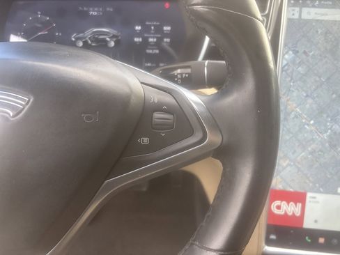 Used 2016 Tesla Model S 70D image 14