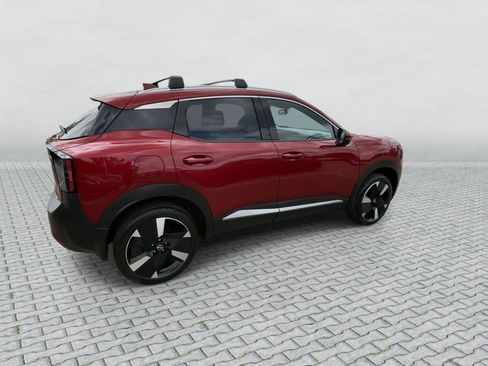Certified 2025 Nissan Kicks SR FWD image 8