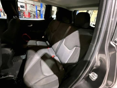 Used 2018 Jeep Renegade Sport w/ Power & Air Group image 25