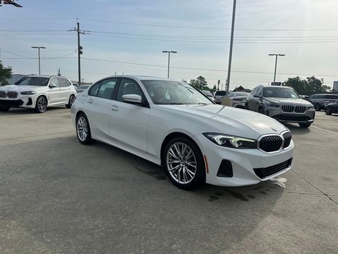Certified 2023 BMW 330i Sedan w/ Premium Package RWD image 3