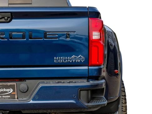 Used 2022 Chevrolet Silverado 3500 High Country w/ Safety Package II image 53