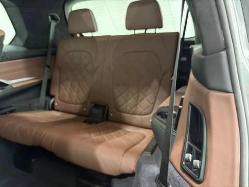 Certified 2024 BMW X7 xDrive40i w/ M Sport Package AWD/4WD image 19