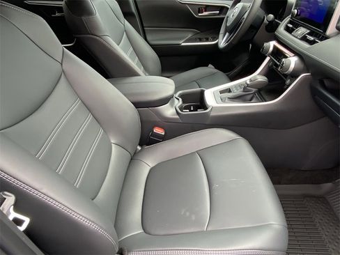 Certified 2025 Toyota RAV4 XLE Premium image 14