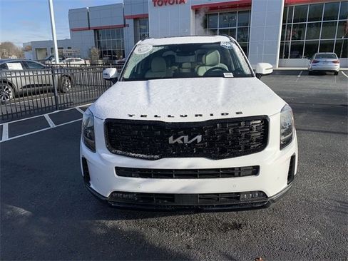 Used 2022 Kia Telluride SX w/ Nightfall Edition Package image 3